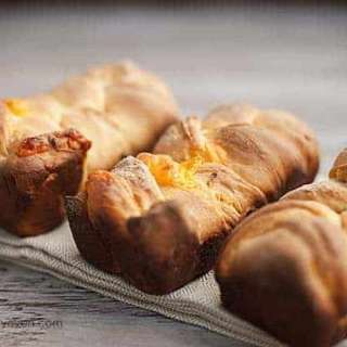 Beer Cheese Bread