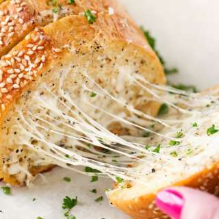 Best Cheesy Garlic Bread