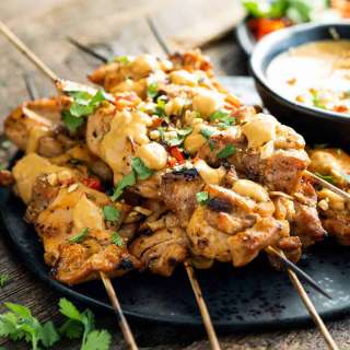 Chicken Satay with Spicy Peanut Sauce