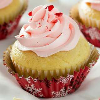 White Chocolate Cupcakes with Peppermint Buttercream