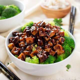 Crispy Spicy Peanut Tofu Stir Fry