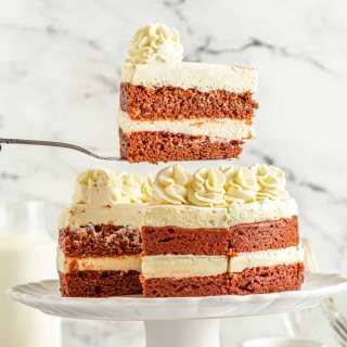 Red Velvet Cheesecake Cake Recipe