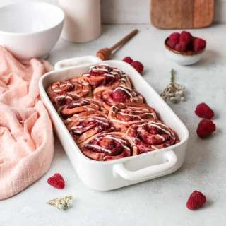 Raspberry Cinnamon Rolls Recipe
