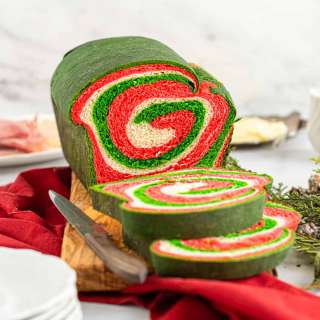 Swirled Christmas Sandwich Bread Recipe