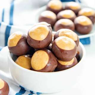 Easy Buckeye Recipe (Peanut Butter Balls)