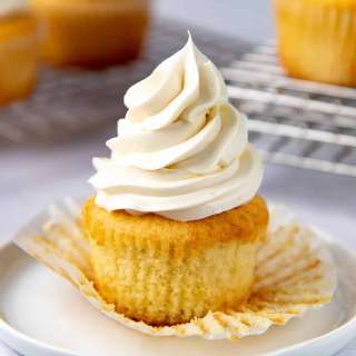 Easy Swiss Meringue Buttercream