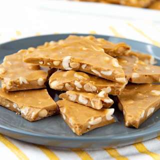 Easy Homemade Peanut Brittle