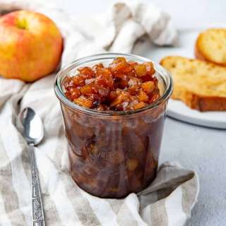 Caramel Apple Pie Filling (Caramel Apple Compote)