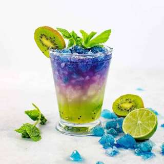 Magical Color Changing Cocktails (Galaxy Cocktail)