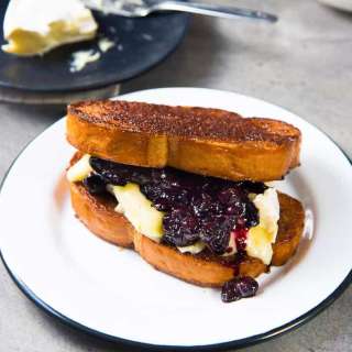 Roasted Blueberry and Brie with Cinnamon Toast