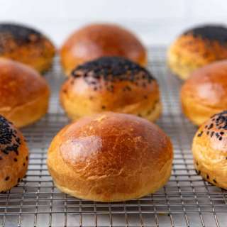 Easy Brioche Buns
