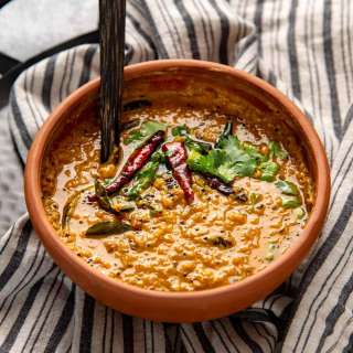 Easy Red Lentil Curry (Sri Lankan Dhal Curry)