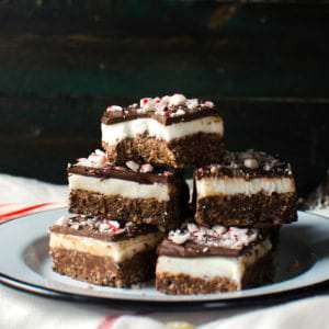 Chocolate Peppermint Rice Krispie Treats (GF and Vegan friendly)