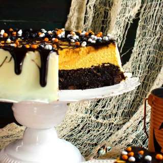 Brownie Pumpkin Cheesecake With Chocolate Fudge Sauce