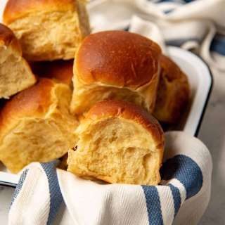 Hawaiian Dinner Rolls