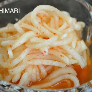 Korean Radish Salad (Moosaengche)