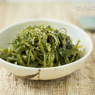 Korean Seaweed Stem Side Dish (Miyeok Julgi Bokkeum)
