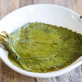 Perilla Leaves pickled in Soy Sauce (Kkaennip Jangajji)