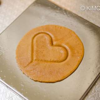 Dalgona - Korean Sugar Sponge Candy Recipe
