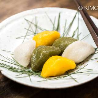 Songpyeon - Korean Rice Cake for Chuseok