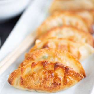 Yaki Mandu (Korean Fried Dumplings)/ Gun Mandu