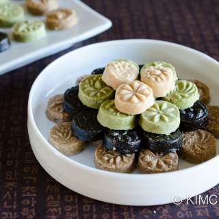 Dasik – Korean Tea Cookies for Lunar New Year