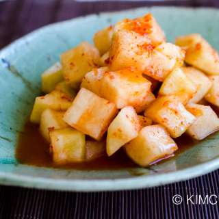 Kkakdugi - Korean Cubed Radish Kimchi