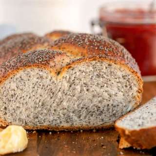 Braided Bread (with Poppy Seeds)