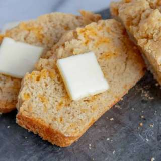 Cheddar Beer Bread (No yeast!)