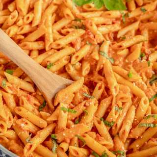 Vodka Pasta Sauce (Pasta alla Vodka Recipe)