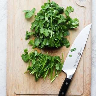 How to Cut Cilantro