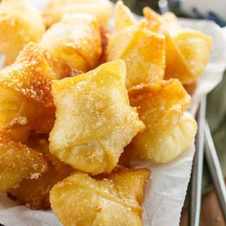 Sweet Cream Cheese Wontons