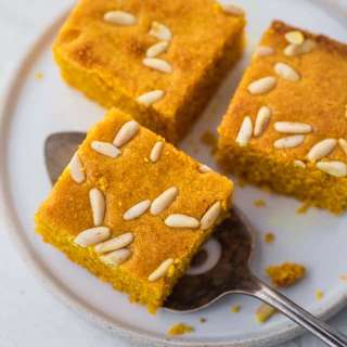 Sfouf (Turmeric Cake)