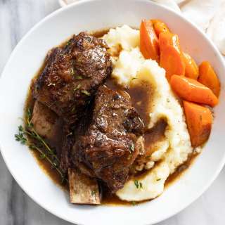 Slow Cooker Short Ribs