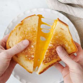 How to Make Grilled Cheese