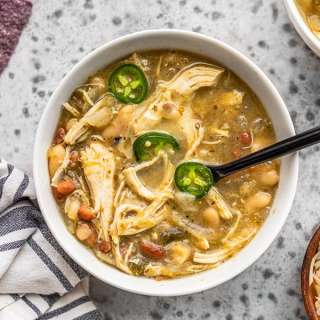 Easy Slow Cooker White Chicken Chili