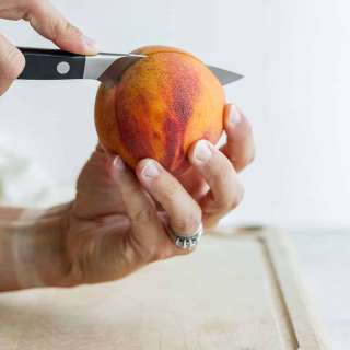 How to Cut a Peach