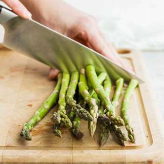 How to Cut Asparagus