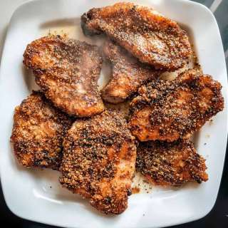 Salt and Pepper Pork Chops (Pritong Porkchop na may Asin at Paminta)