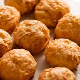 French Cheese Puffs (Gougeres)