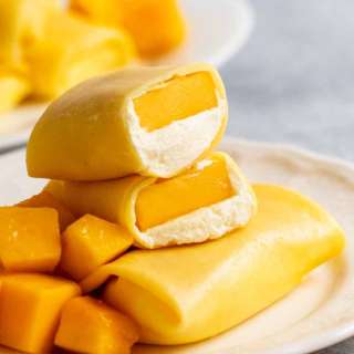Mango pancakes