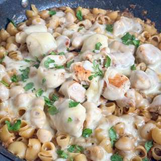 French Onion Chicken Pasta (Easy One Pan Meal)
