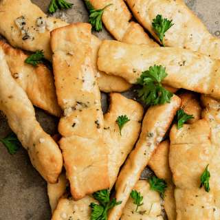 Butter Dips Breadsticks