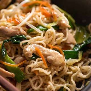 Chow Mein Ramen Noodles