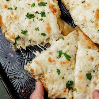 The Best Cheesy Garlic Bread Recipe