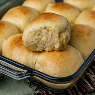Pudding Dinner Rolls