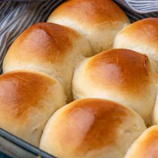Soft Dinner Rolls