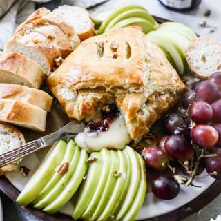 Baked Brie in Puff Pastry