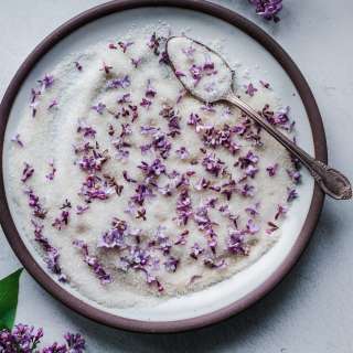 How to Make Lilac Sugar