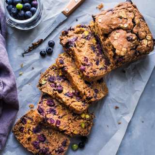 Vegan Spiced Blueberry Breakfast Cake